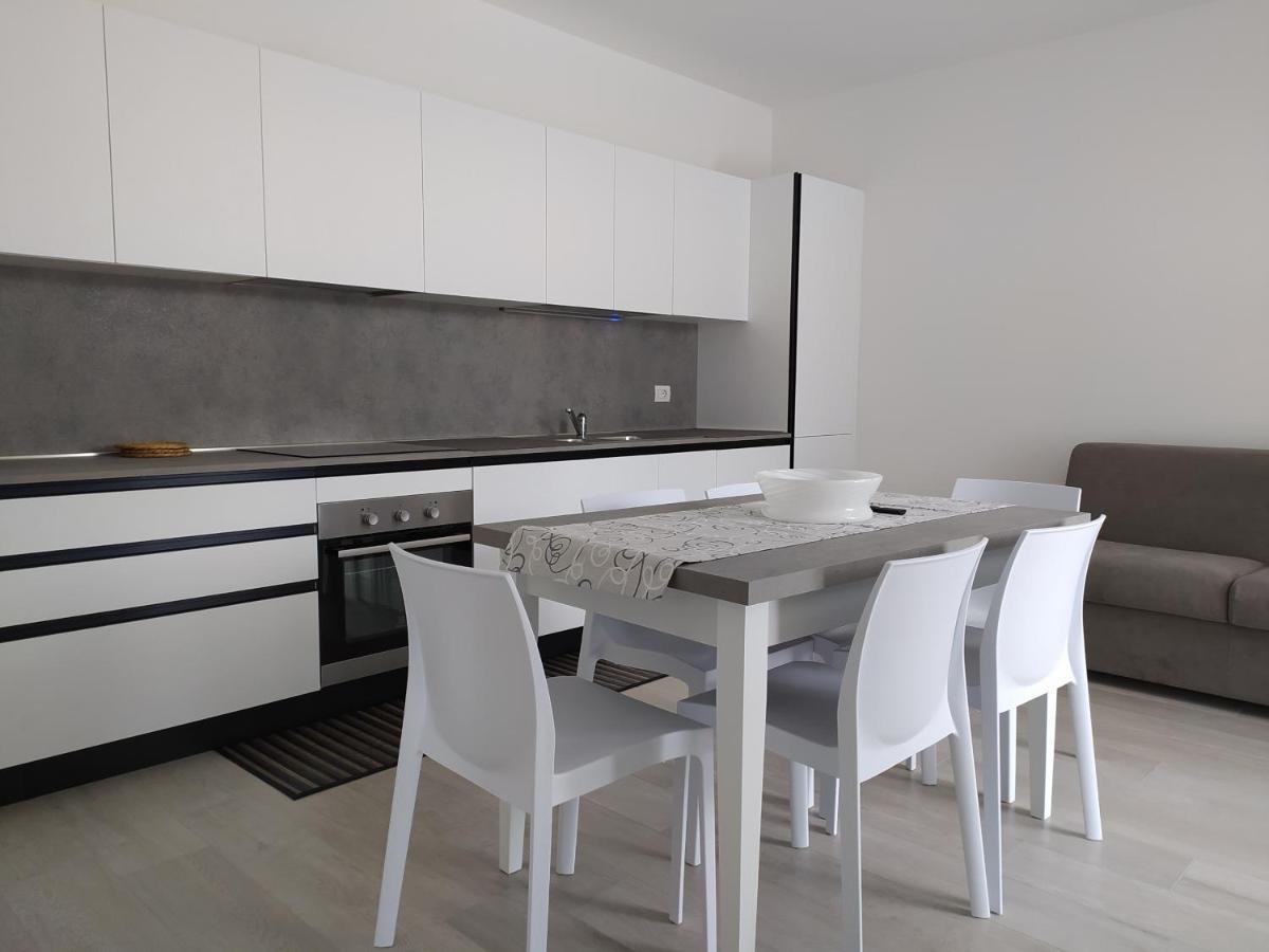 Jesolo Appartamenti F2 - Black And White Eksteriør billede