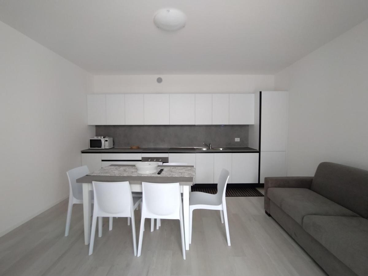 Jesolo Appartamenti F2 - Black And White Eksteriør billede